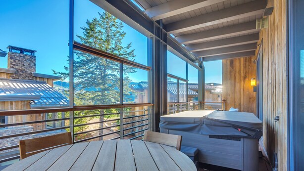 Suite, 3 kamar tidur | Balkon