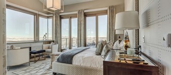 Two Bedroom Penthouse 2 Apartment Hotel by Redawning
