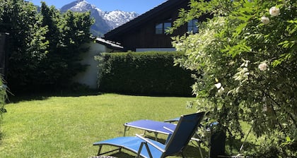 Holiday home Angelika with a garden and a view of the Zugspitze in Garmisch