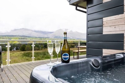 Loch Awe Lodge with Stunning Views Ardbrecknish