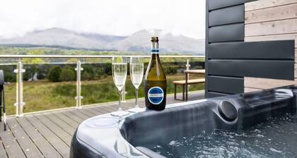 Loch Awe Lodge with Stunning Views Ardbrecknish