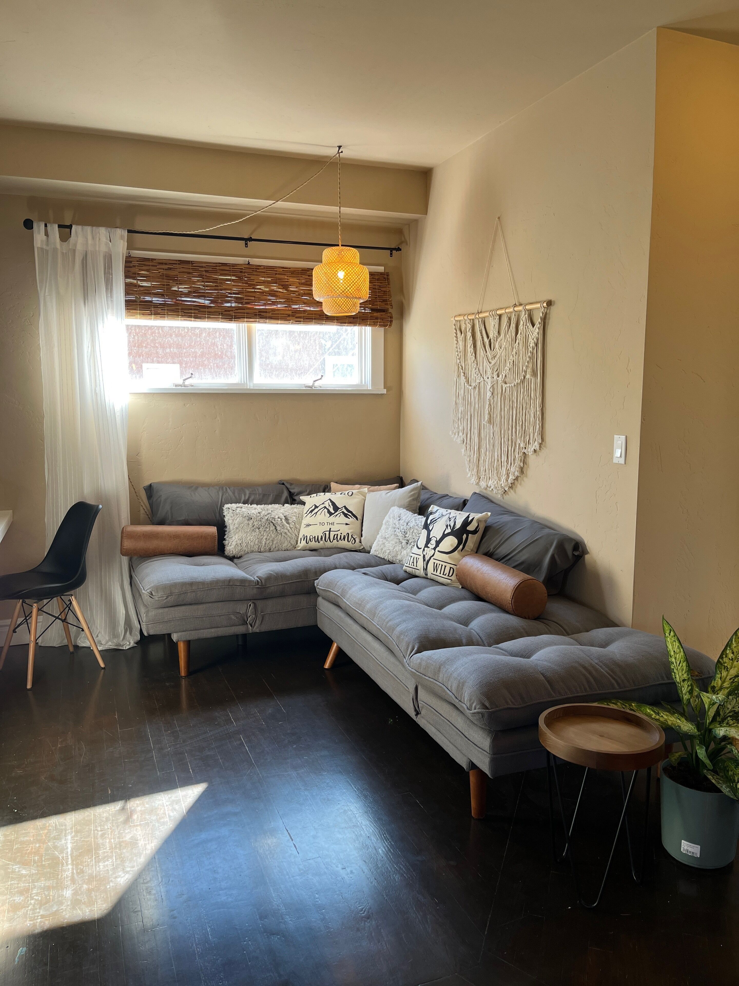 Cozy 2BR “Mountain Cottage”- Centrally located in the heart of Eagle