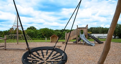 HS#1- Modern Studio next to Premier Sports Complex