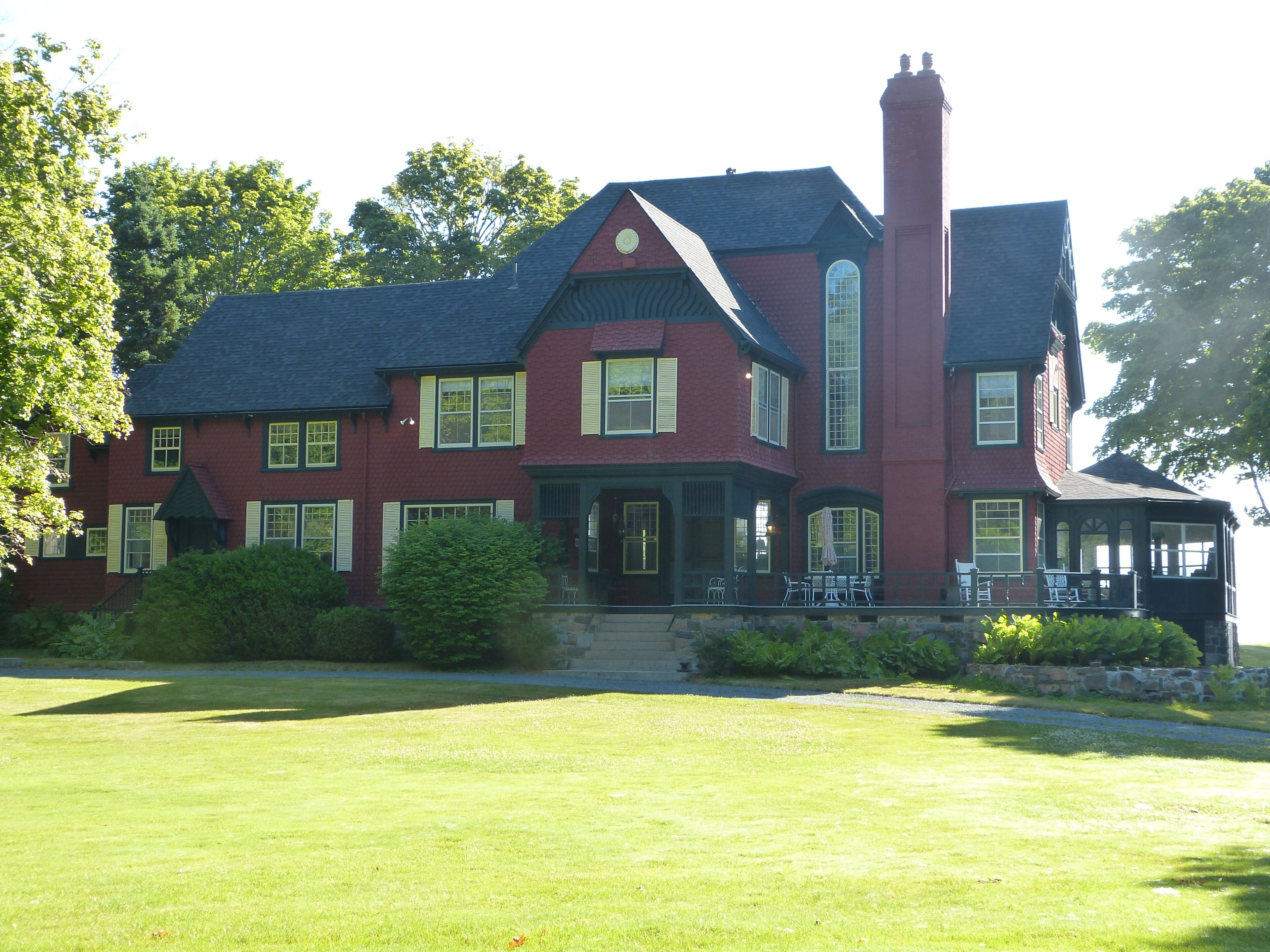 Redwood: Historic, waterfront estate. Walk to village, close to ACADIA!