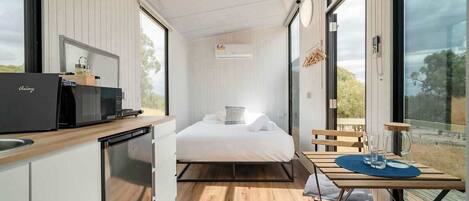 1 habitación, escritorio, wifi y ropa de cama