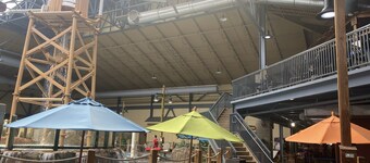 Studio Resort Room at Silver Mtn Resort to Ski/Board or Bike 30 min to Hiawatha