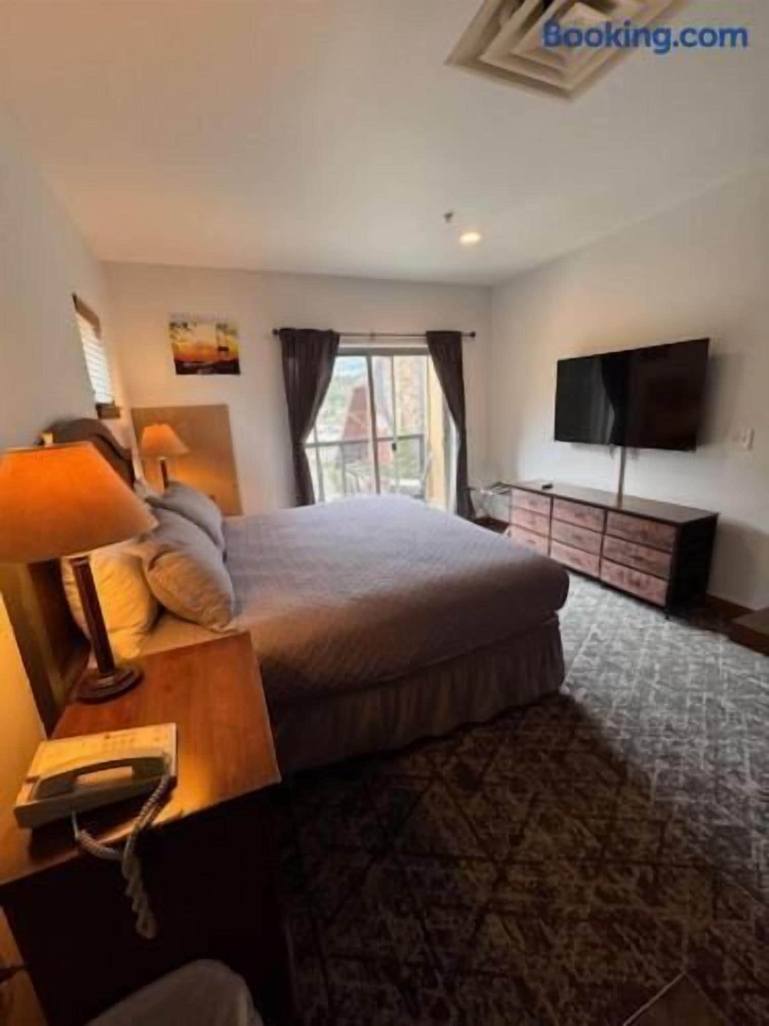 1 bedroom, desk, iron/ironing board, travel cot