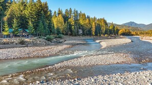 Miscellaneous - Th River House- Riverfront cabin with hot tub, fire pit and gazebo (Packwood)