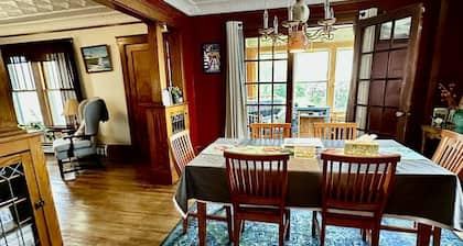 Cozy Arts & Crafts Home in the Heart of Lubec! Walk to all local amenities.