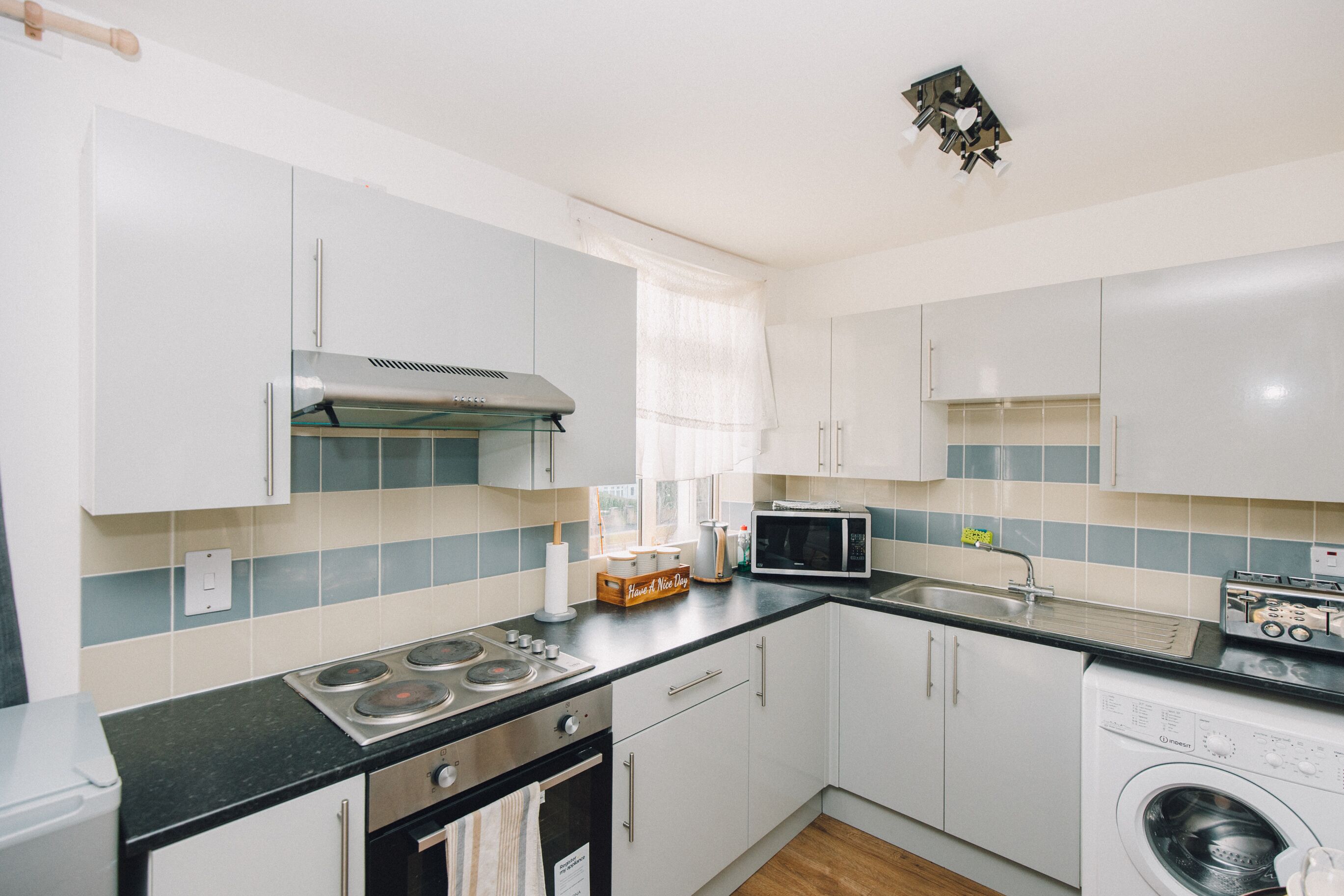 Luxe Central King-Size Apt w/ Wi-Fi & Free Parking