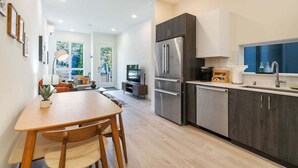 Interior - Perch - Urban Reflections 13: WS 97! Spacious 3BR/2BA w Space Needle view (Seattle)