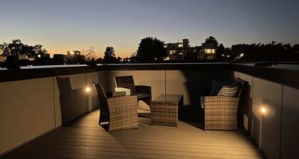 Perch - Urban Reflections 13: WS 97! Spacious 3BR/2BA w Space Needle view