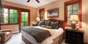 4 camere, una scrivania, ferro/asse da stiro, Wi-Fi