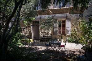 Exterior - Mas Vidau Porte des Alpilles (Saint-Etienne-du-Gres)