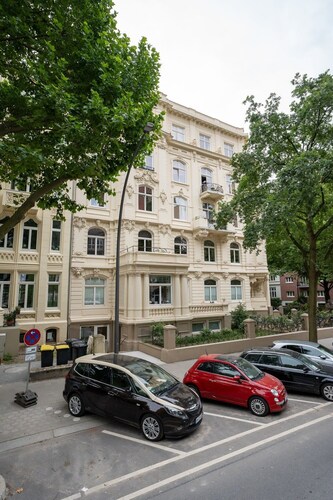 Hamburg City Apartment for 5