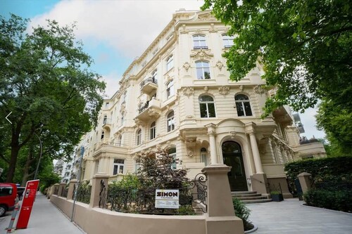 Hamburg City Apartment for 7