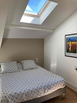 2 slaapkamers, reisbedje, wifi