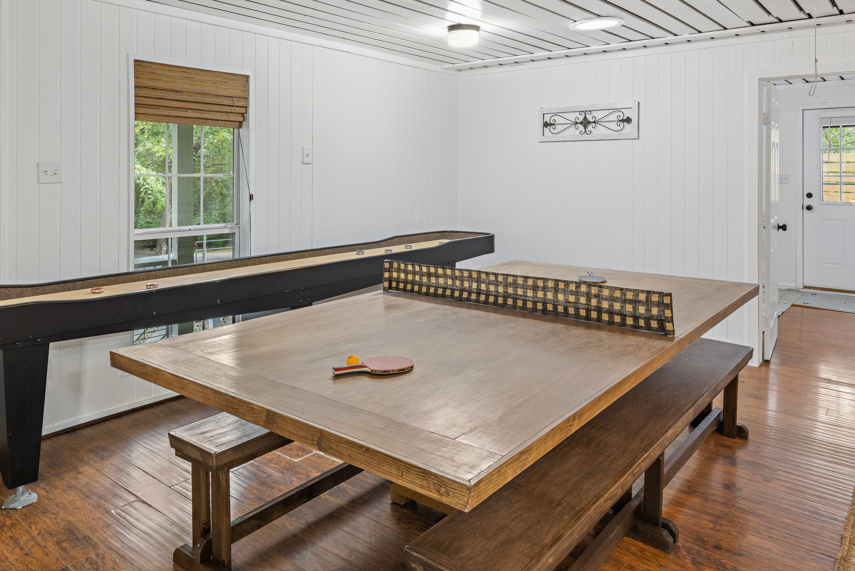 Country Cottage Retreat with Family Fun Activities