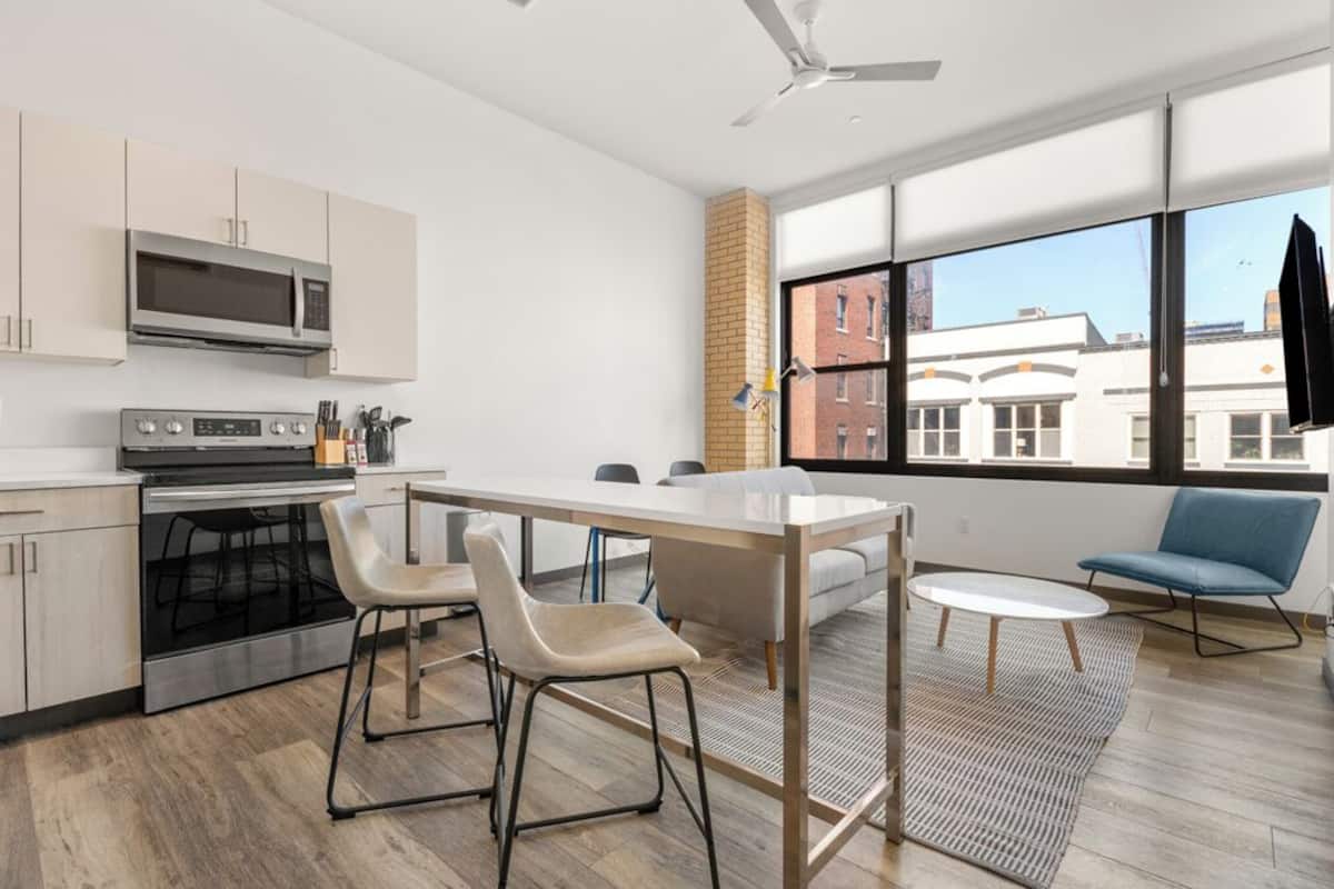 Premium Apartment, 2 Bedrooms | Desk, laptop workspace, soundproofing, iron/ironing board