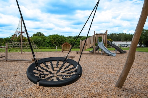 HS#2- Modern Studio next to Premier Sports Complex