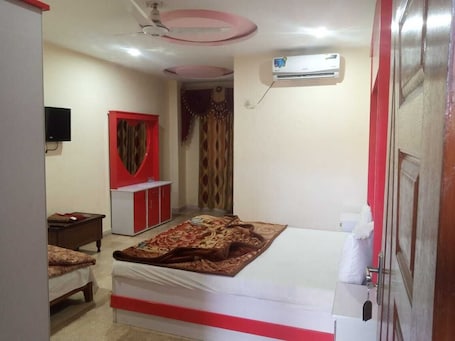 Double Room | Laptop workspace, free WiFi. Hotel Continental