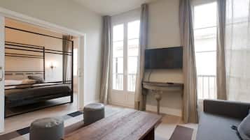 1 slaapkamer, een strijkplank/strijkijzer, internet, beddengoed