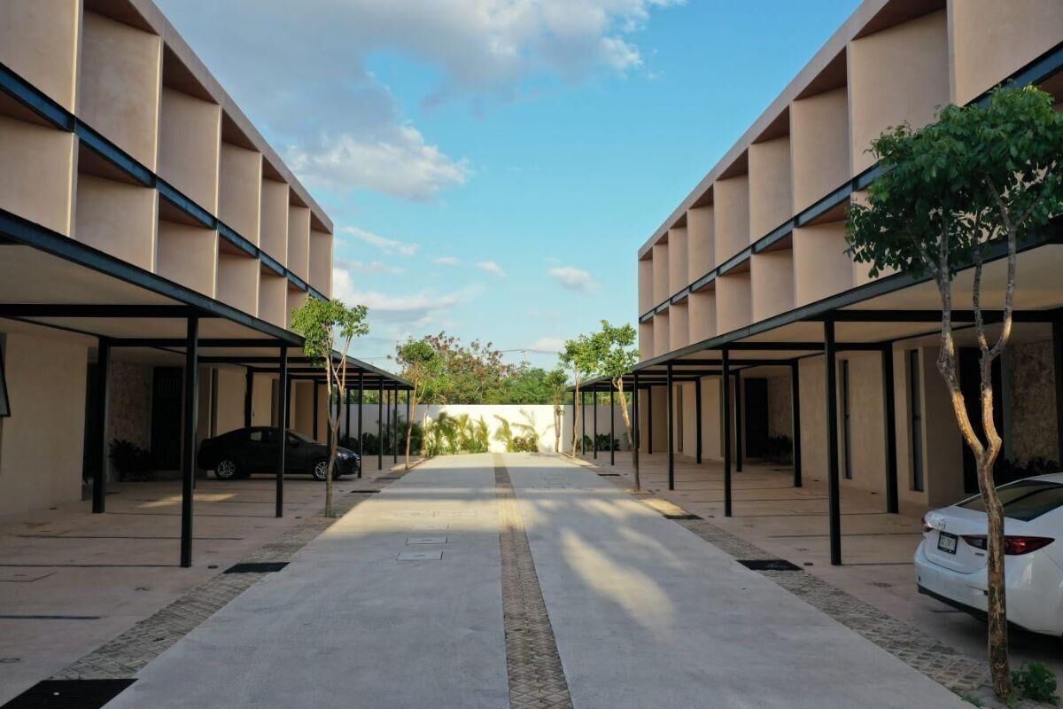 New & beautiful apartment (GF) with private pool