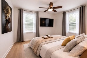 2 chambres, fer et planche à repasser, Wi-Fi gratuit, draps fournis