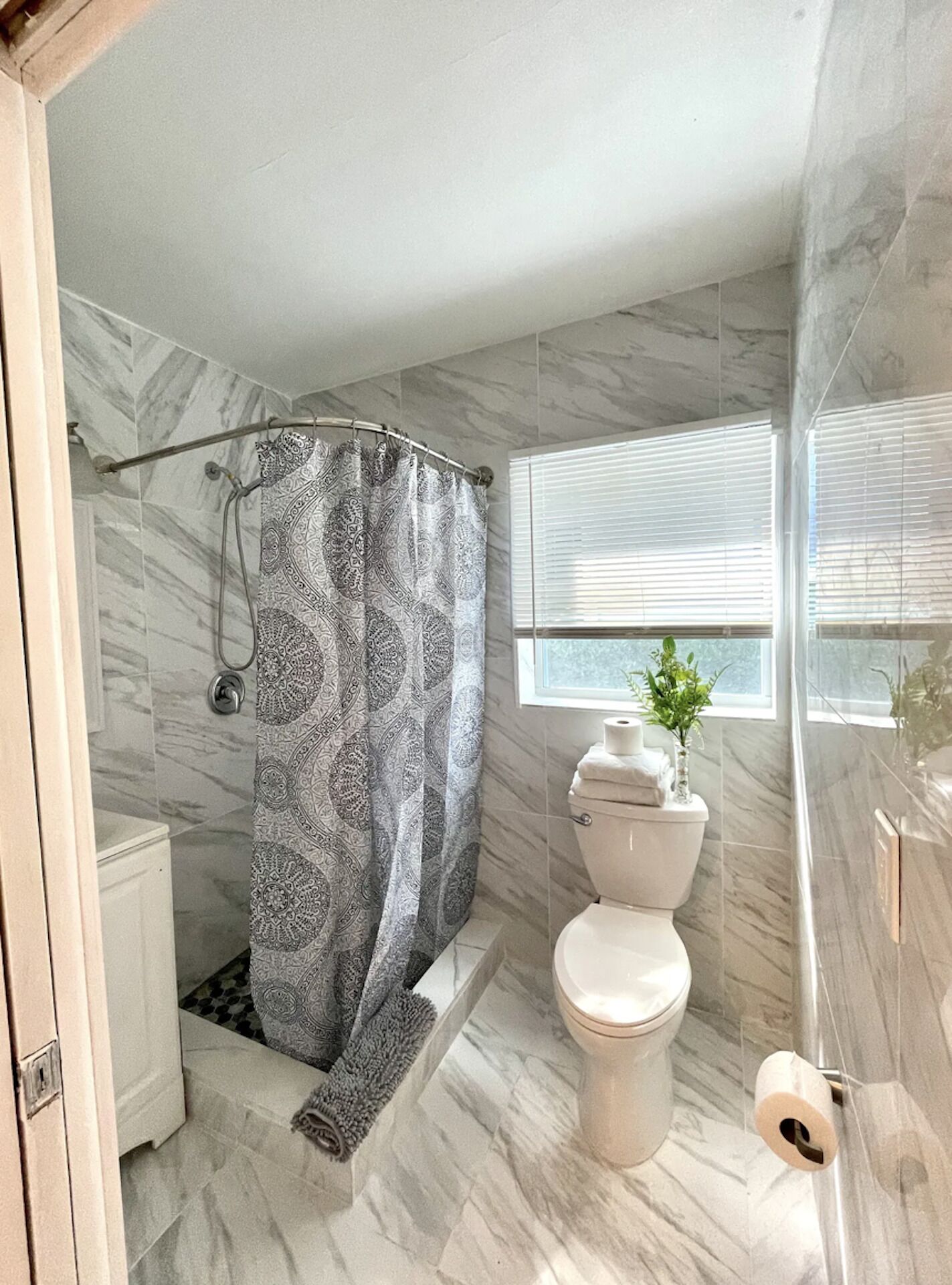 #6 Lovely 1 bedroom 1 block from Atlantic Ave!