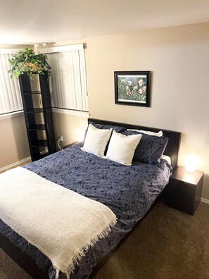 1 habitación, tabla de planchar con plancha, wifi gratis y ropa de cama 