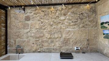 Réfrigérateur, plaque de cuisson, cafetiÚre/bouilloire