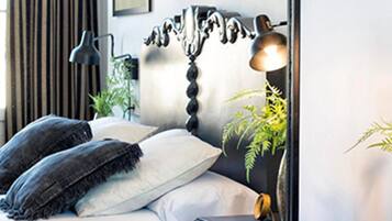 1 bedroom, iron/ironing board, internet, bed sheets