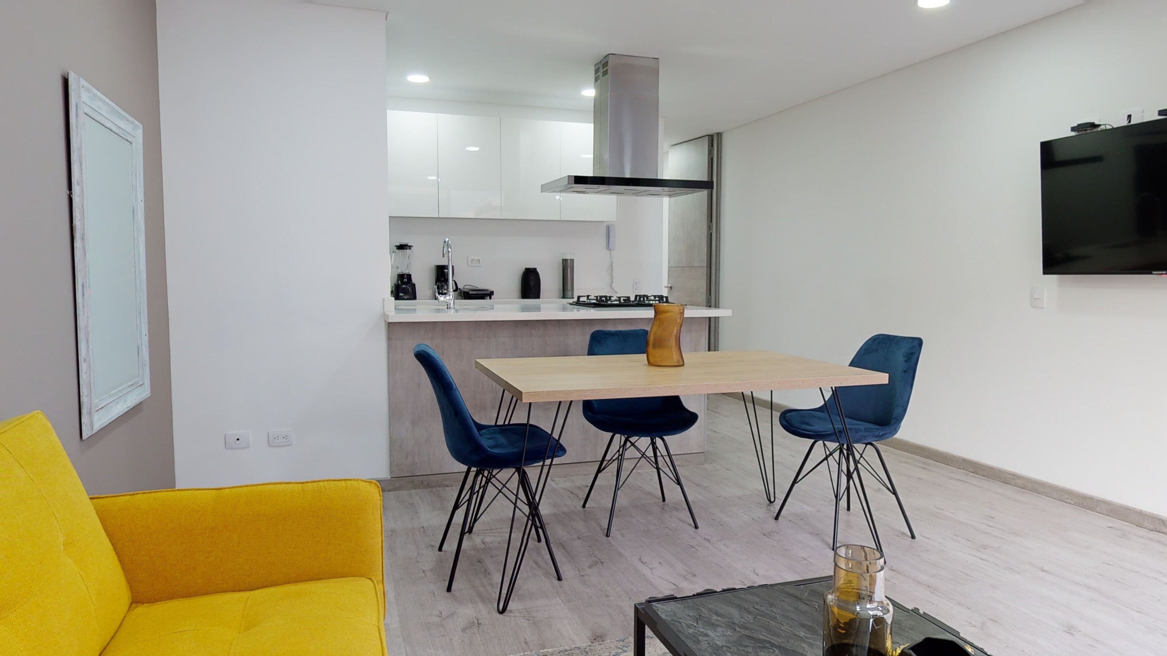 ESPECTACULAR APARTAMENTO EN UNICENTRO DE DOS HAB