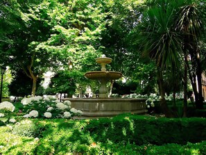 المنطقة المحيطة بالمنشأة