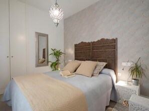 1 chambre, fer et planche à repasser, Wi-Fi gratuit, draps fournis