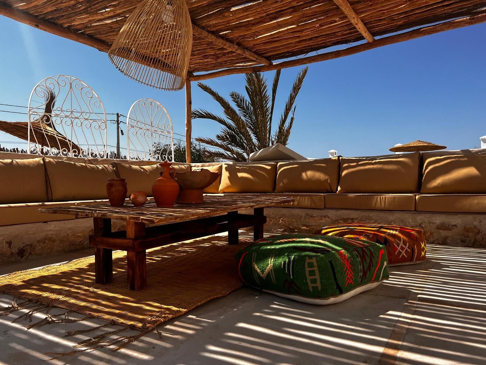 تناول الطعام بالخارج