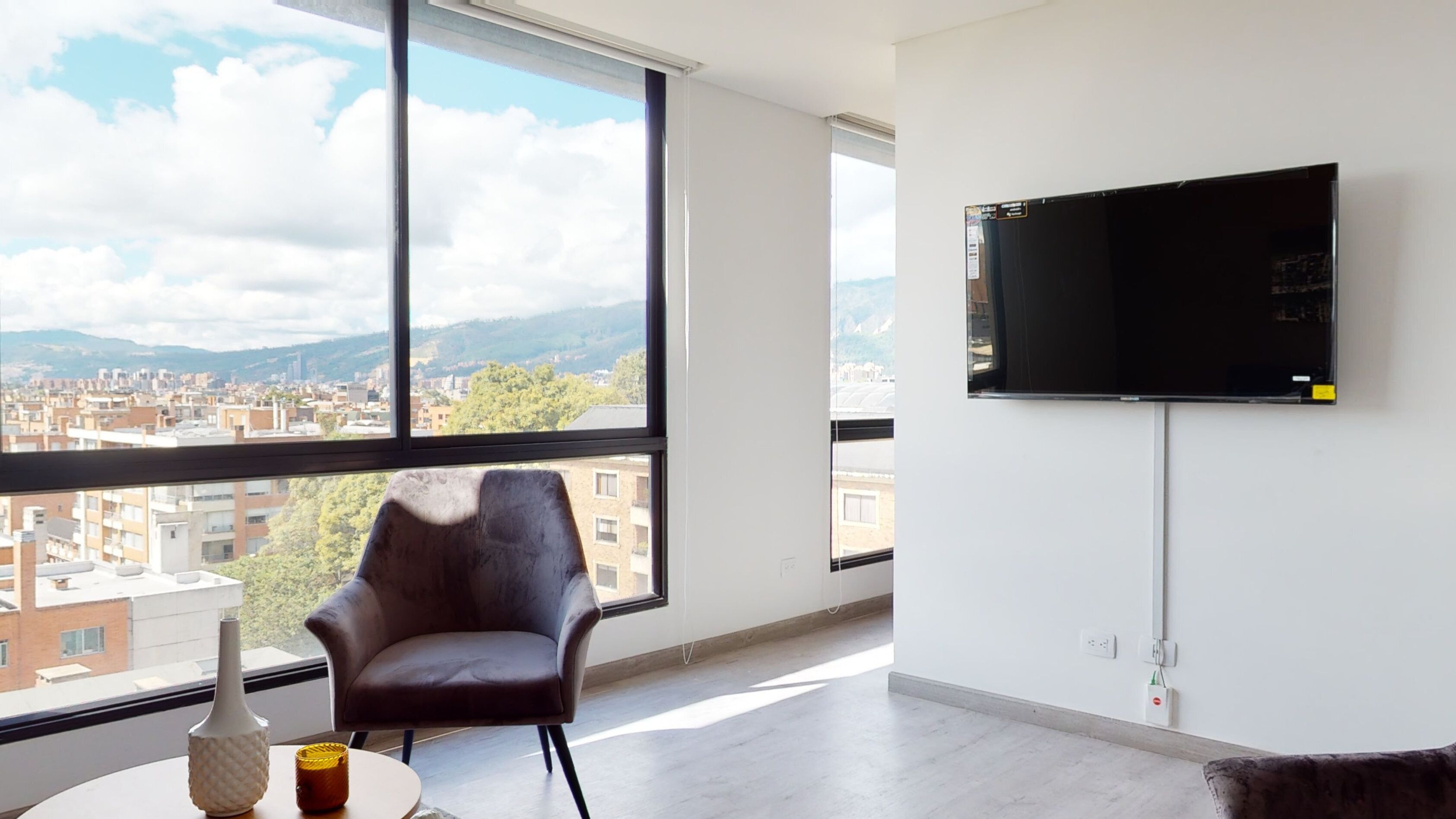 ESPECTACULAR APARTAMENTO EN UNICENTRO DE DOS HAB