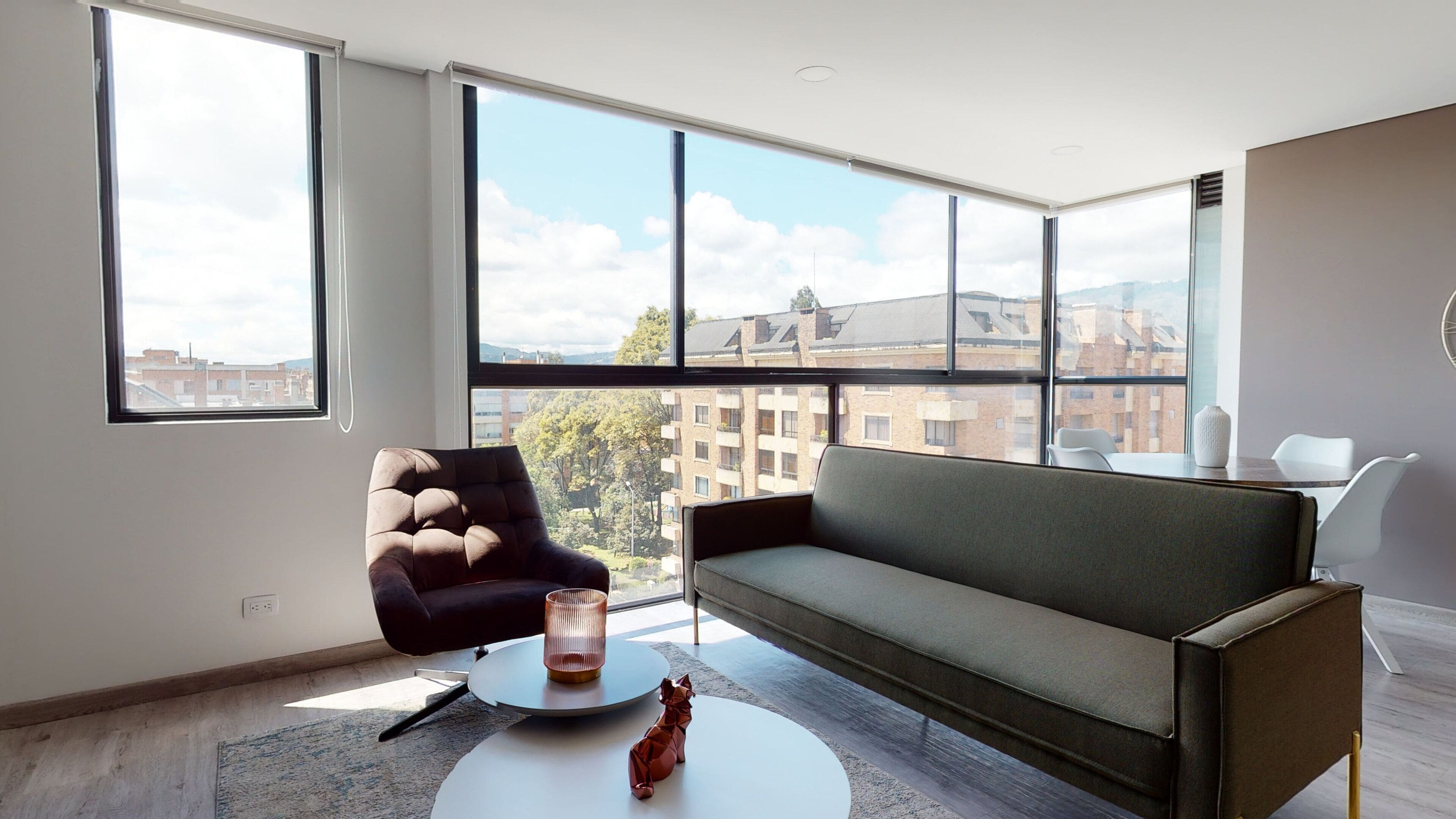 LUJOSO APTO DE 2 HAB EN UNICENTRO