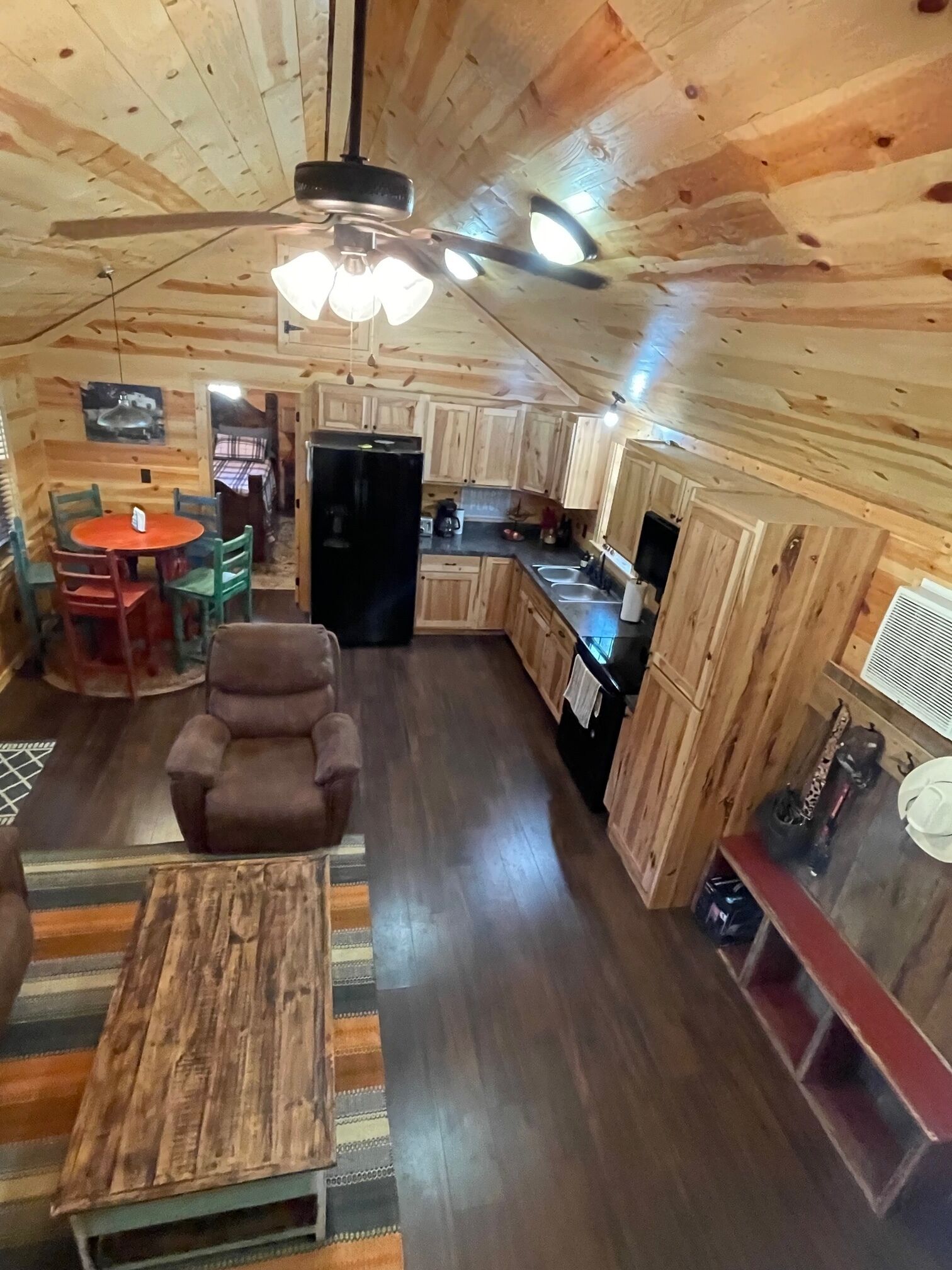 Cozy Country Log Cabin - 15 Mins From Toledo Bend