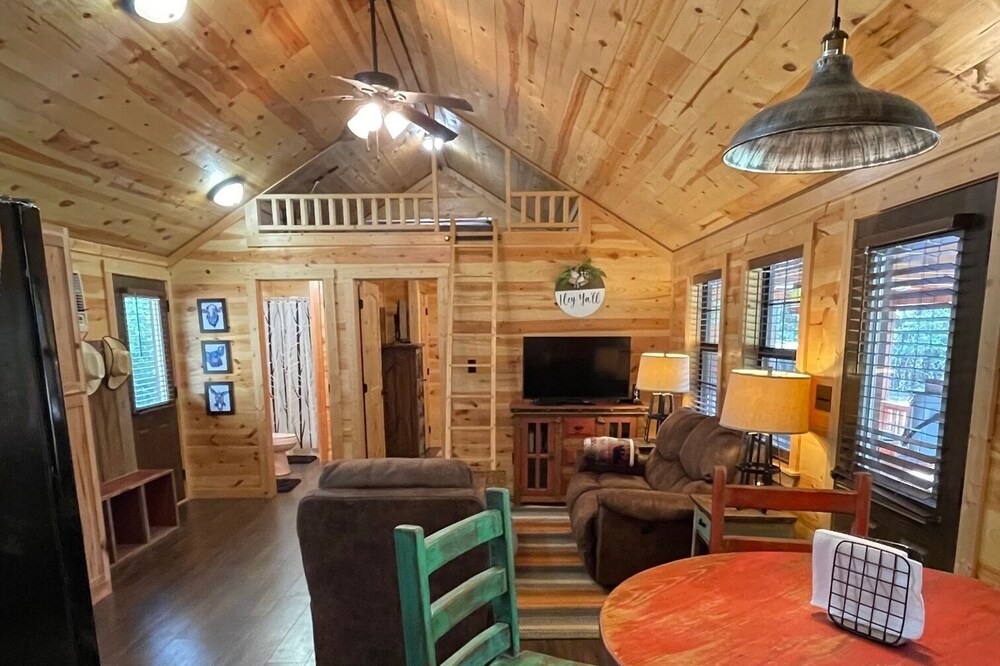 Cozy Country Log Cabin - 15 Mins From Toledo Bend