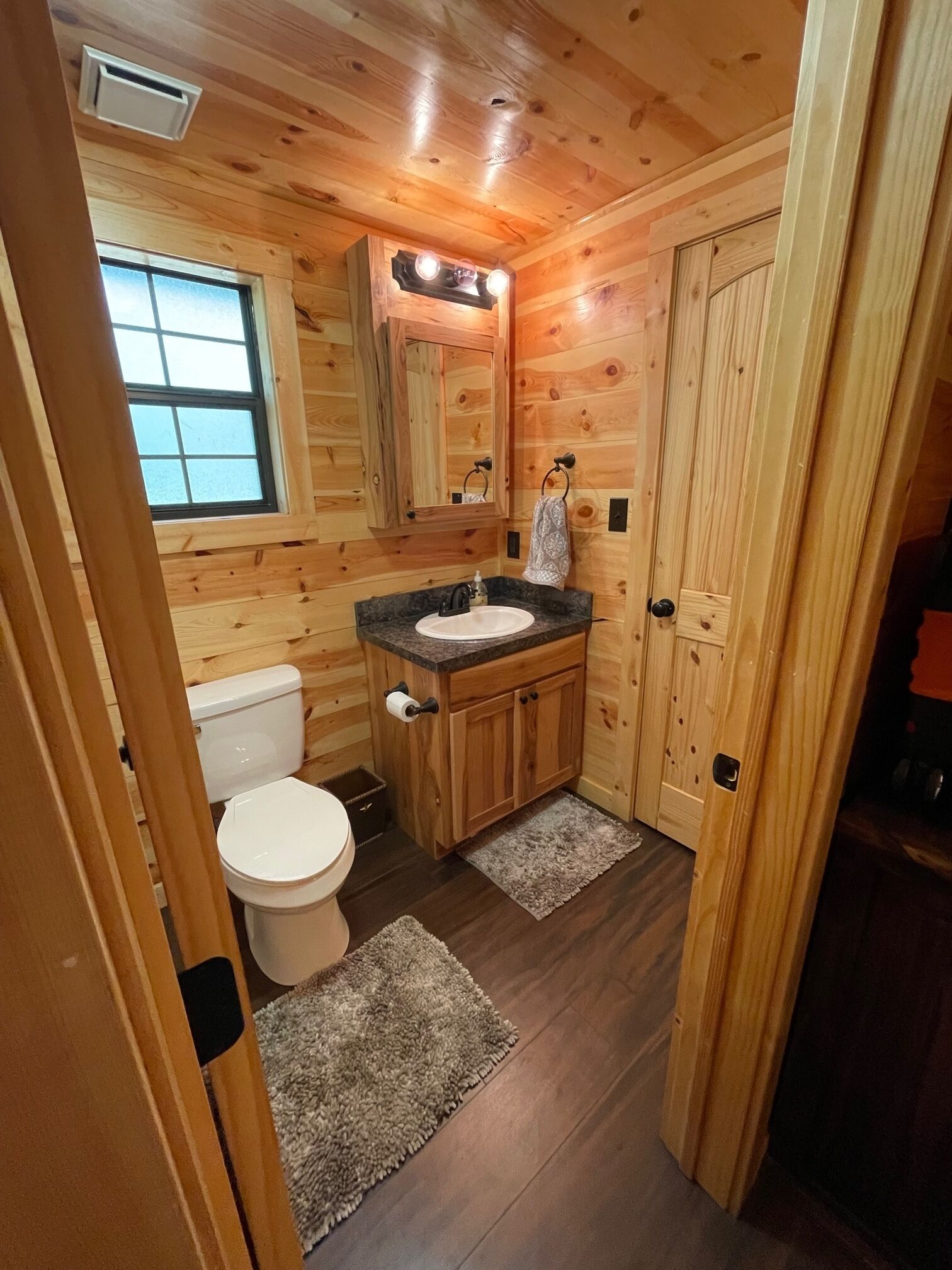 Cozy Country Log Cabin - 15 Mins From Toledo Bend