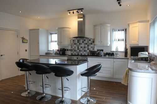 Luxurious 3 bed Bungalow