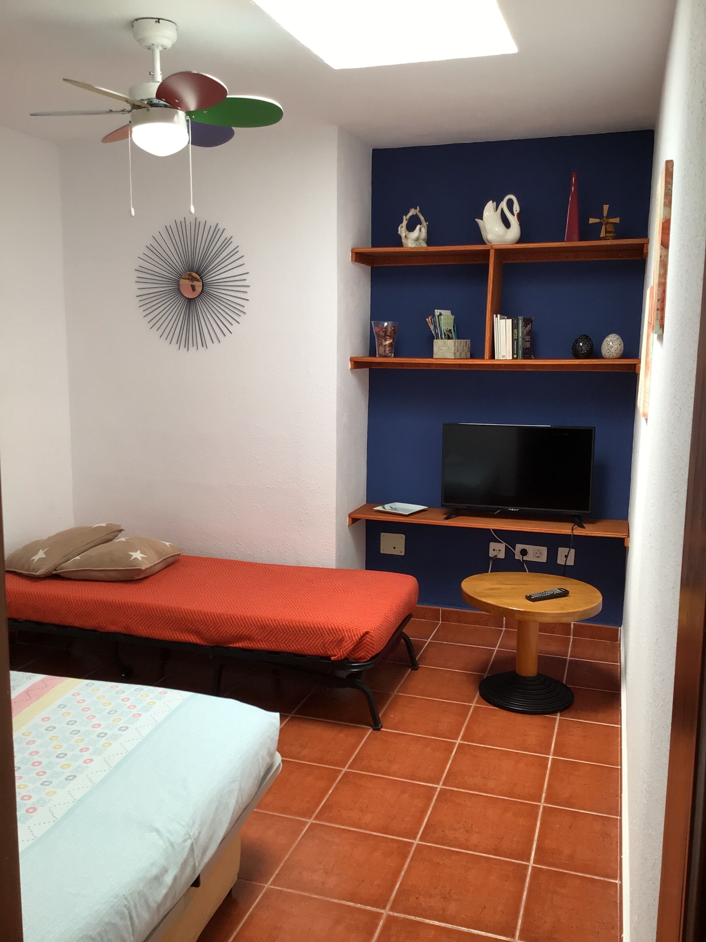 Casa vacacional en un lugar rodeado de pinar, perfecto para descansar y senderi.