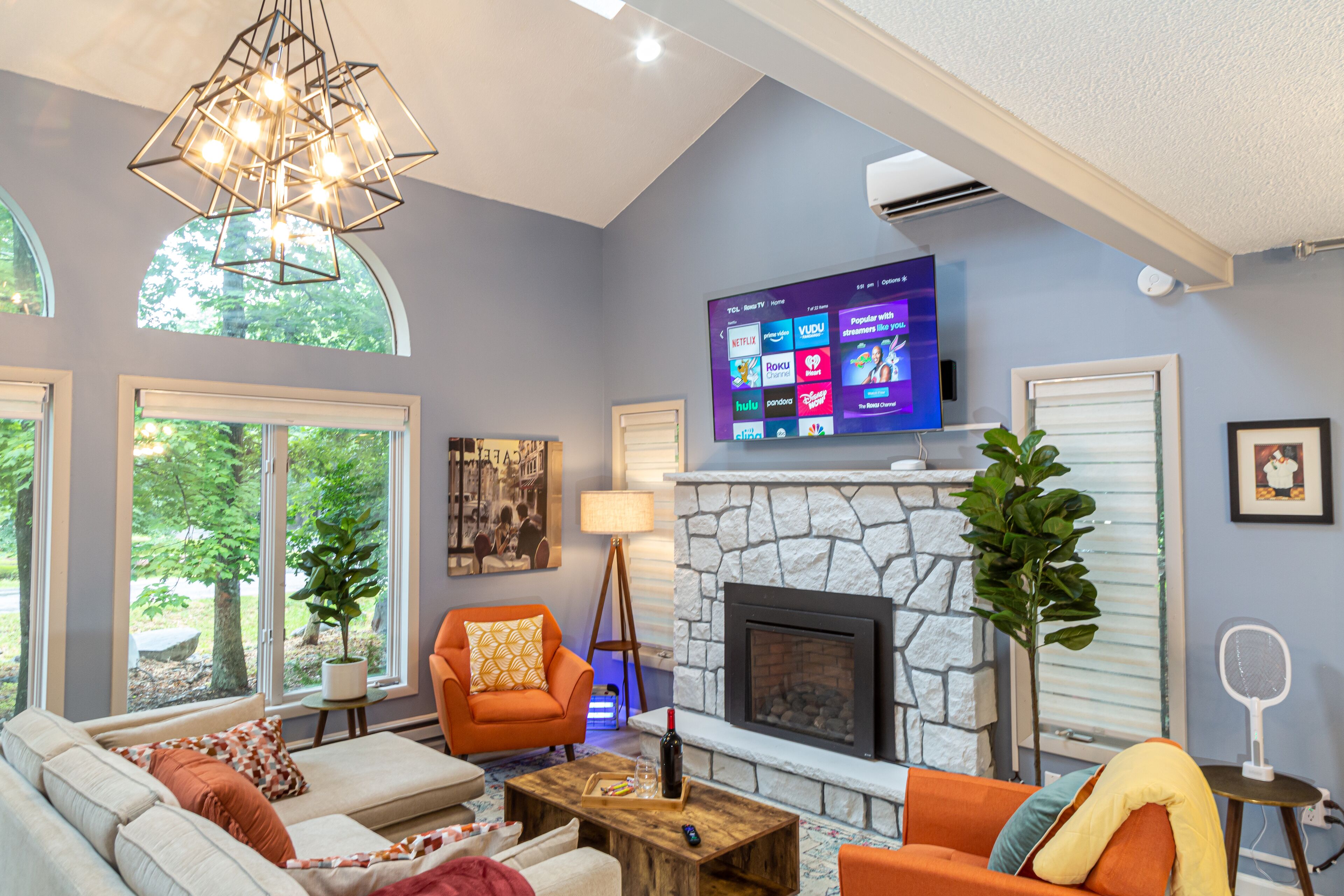 Relaxing, Dog-Friendly, Hot Tub, Fire-Pit, Fireplace, Lake Access
