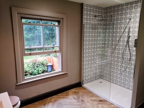 Bathtub, hair dryer
