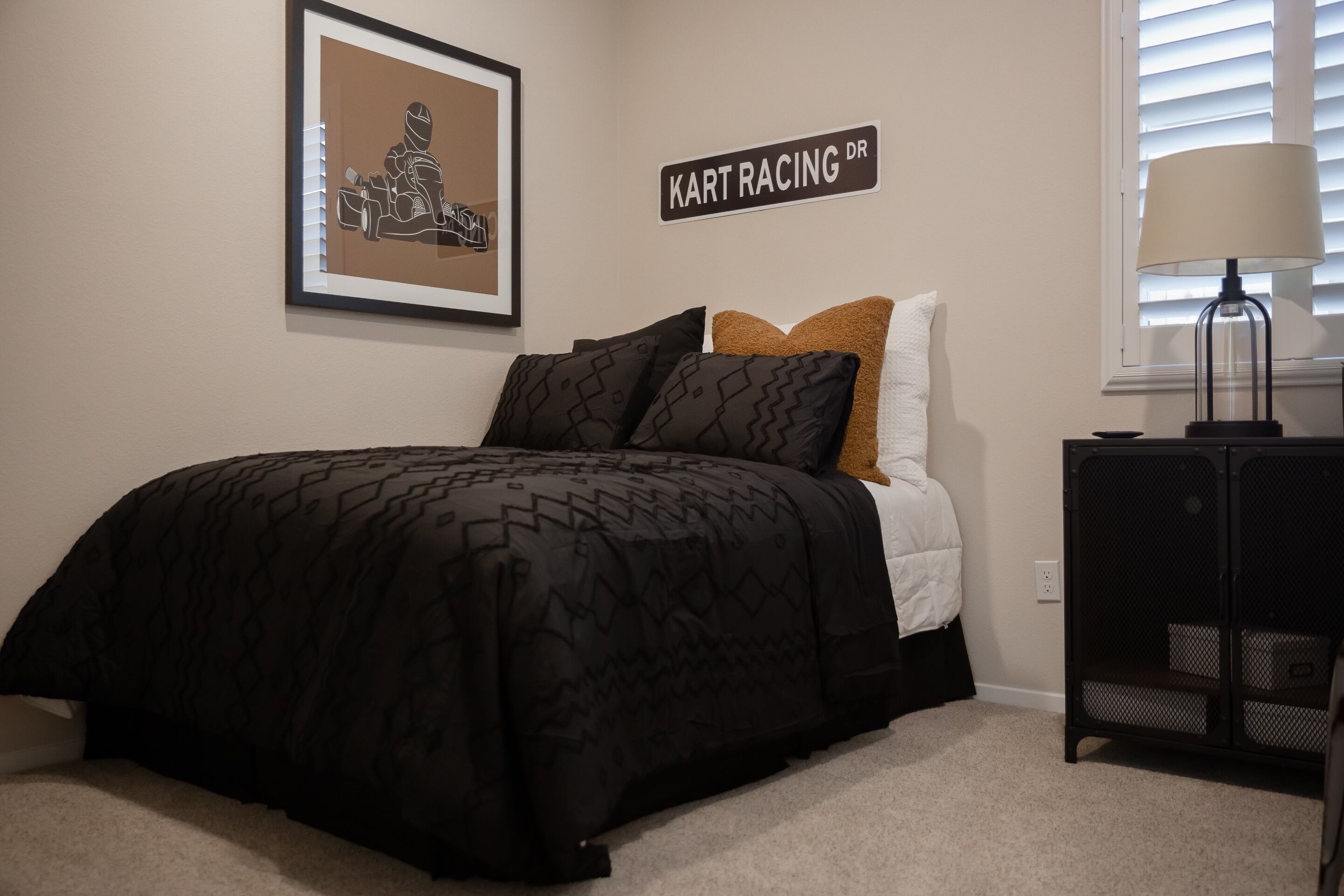 Stunning designer 4-bedroom home - perfect for families!