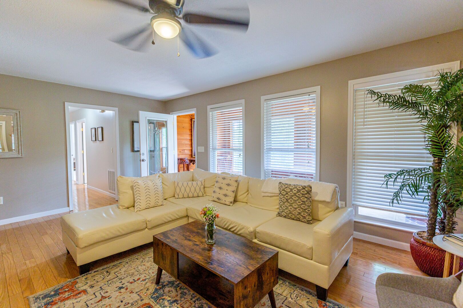 ⛰ Hilltop Retreat with Views & Room for Everyone