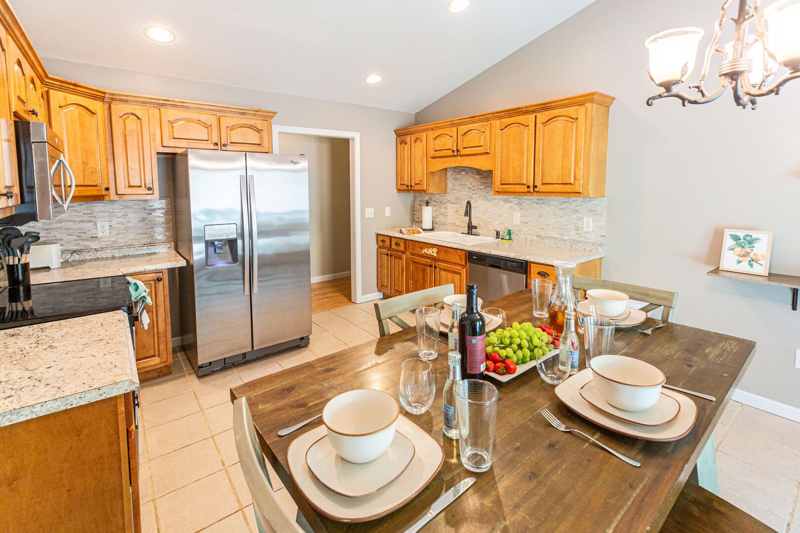 ⛰ Hilltop Retreat with Views & Room for Everyone