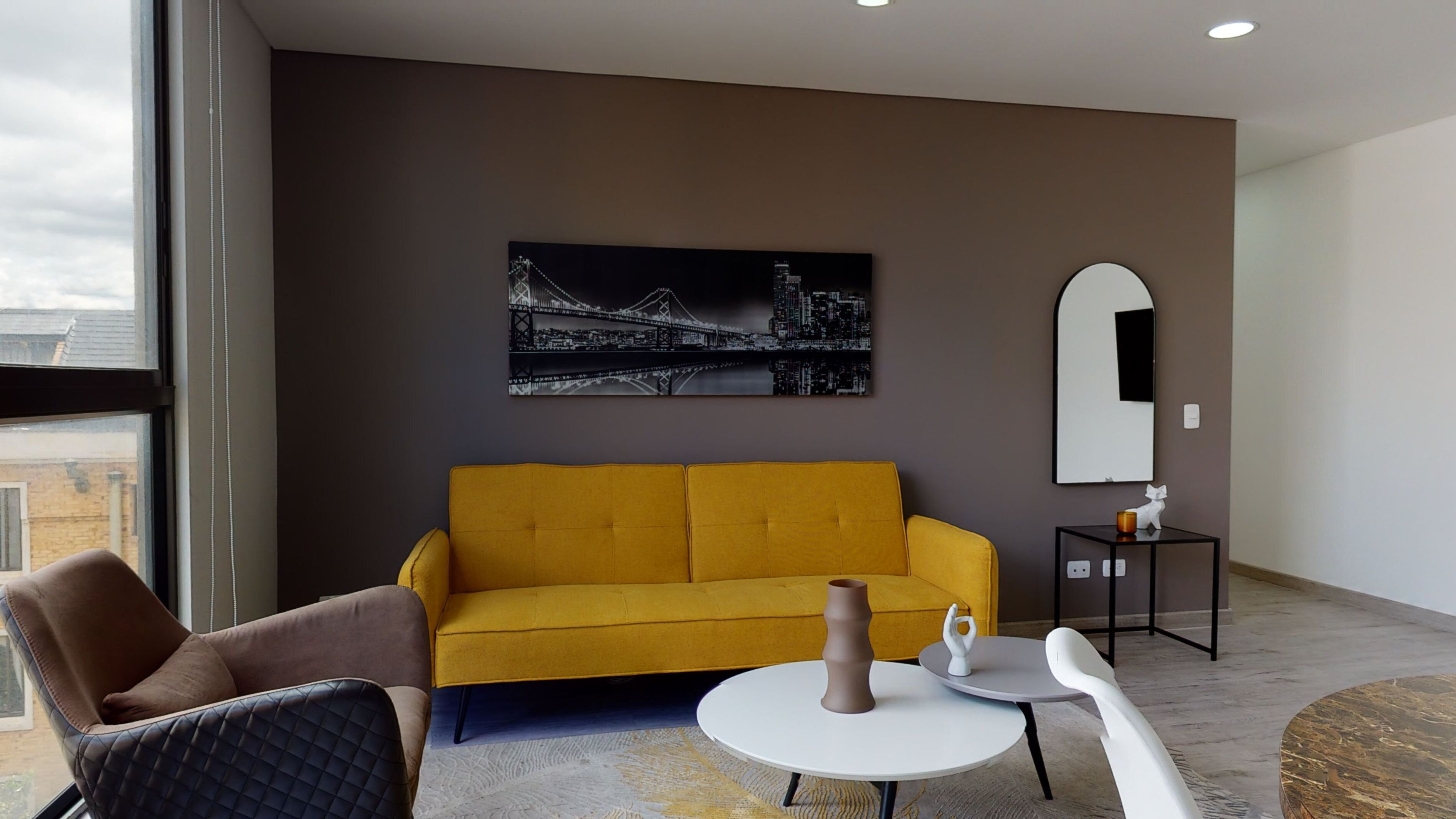 AMPLIO APARTAMENTO DE DOS HAB EN UNICENTRO