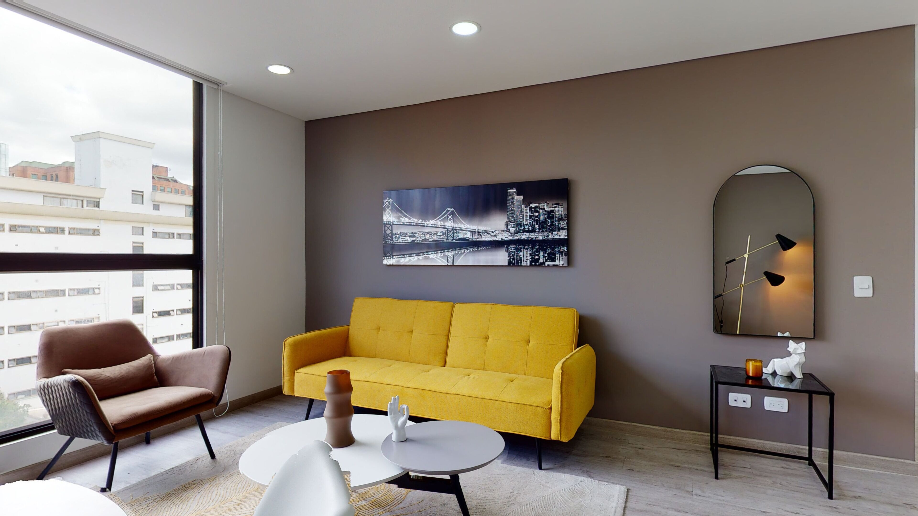 AMPLIO APARTAMENTO DE DOS HAB EN UNICENTRO